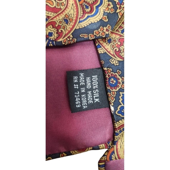 Vintage The Disney Store Mickey Donald Goofy Pluto Paisley Novelty Silk Necktie - Picture 5 of 8